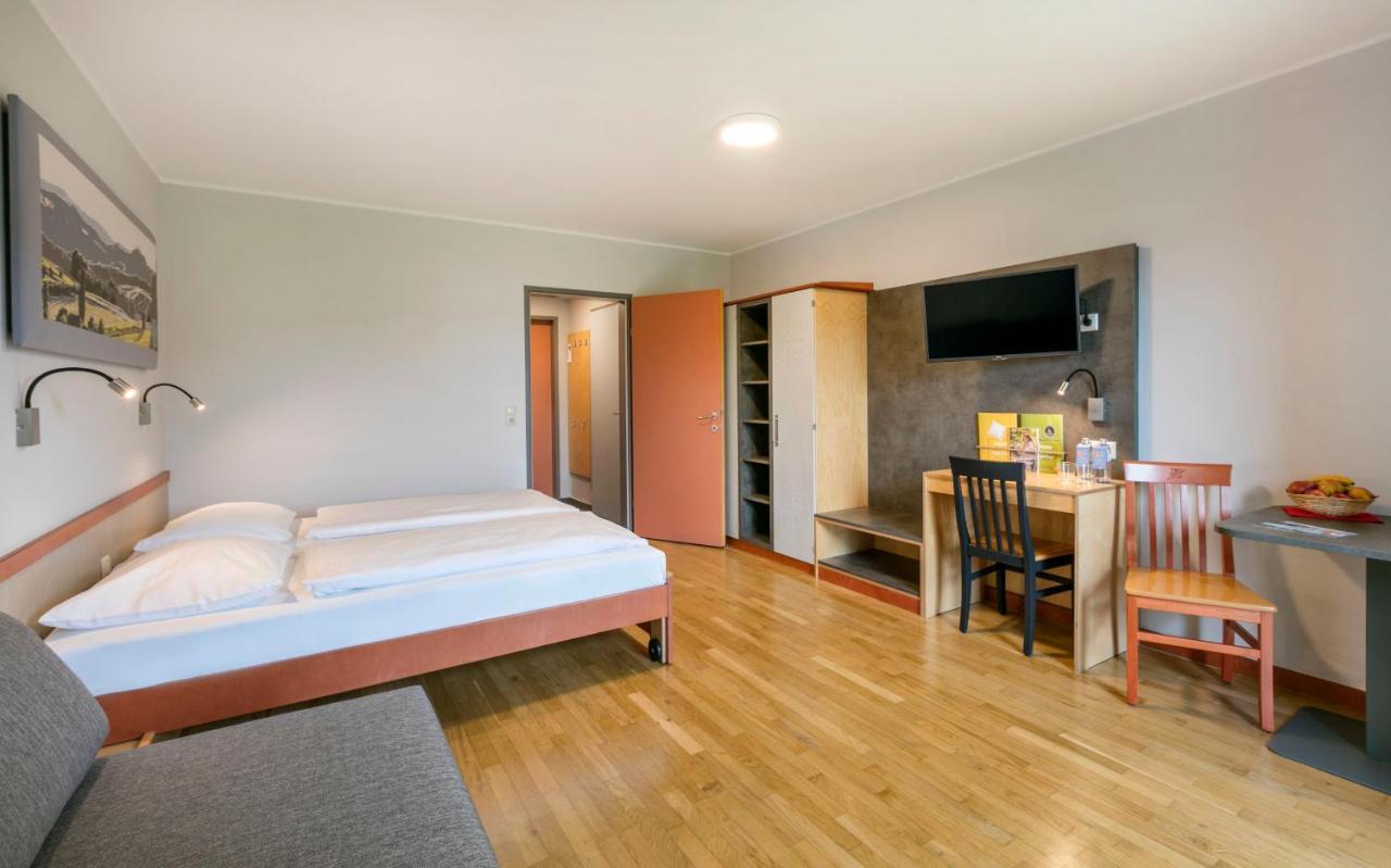 Jufa Hotel Vulkanland Gnas Extérieur photo